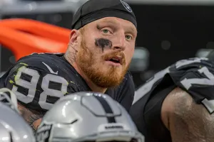 Las Vegas Raiders Number 98 Wallpaper