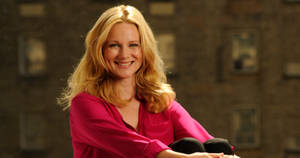 Laura Linney Smile On Wallpaper