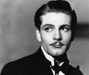 Laurence Olivier Black And White Tuxedo Wallpaper