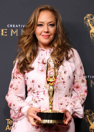 Leah Remini Emmy Awards Trophy Wallpaper