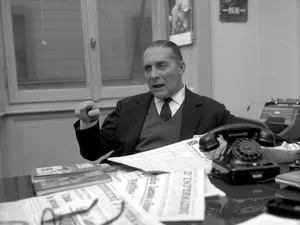 Legendary Football Manager Giuseppe Meazza Wallpaper