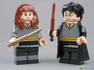 Lego's Hermione Granger And Harry Potter Casts Spell Of Fun Wallpaper