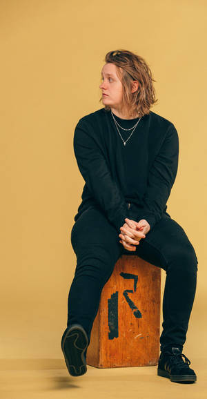 Lewis Capaldi Wood Box Wallpaper