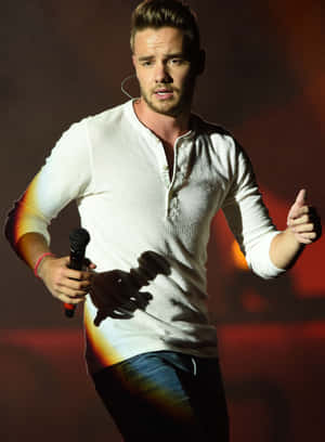 Liam Payne Performing At London's O2 Arena Wallpaper