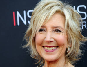 Lin Shaye Amazing Hairstyle Wallpaper