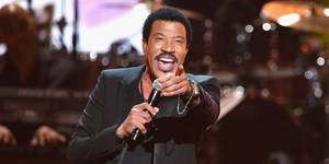 Lionel Richie Bet Music Awards 2014 Wallpaper