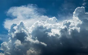 Look Up To The Unlimited Possibilities That The Cloud Can Bring Wallpaper