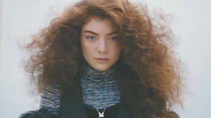 Lorde Elle Photoshoot Wallpaper