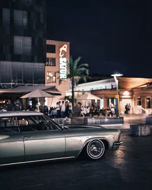 Lowrider 1965 Silver Impala Wallpaper