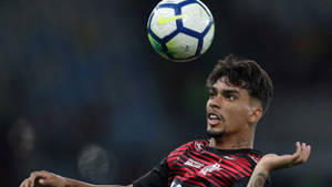 Lucas Paquetá Focusing On Ball Wallpaper
