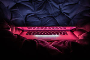 Macbook Pro Red Rave Wallpaper