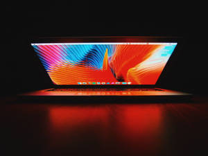 Macbook Red Screen Wallpaper