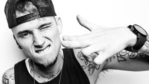 Machine Gun Kelly Black And White Wallpaper