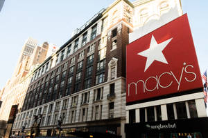 Macys New York During Day Wallpaper