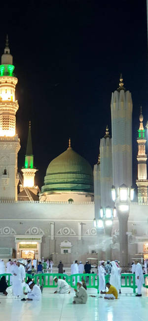 Madina's Green Dome At Night Wallpaper