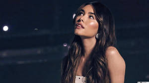 Madison Beer Life Support Concert Wallpaper