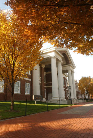 Majestic Architecture Of University Of Delaware Campus Building Wallpaper