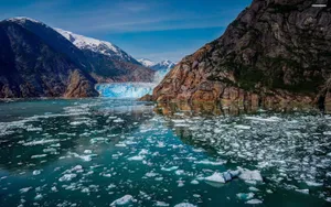 Majestic Beauty Of The Thawing Glacier In Glacier Bay National Park Wallpaper