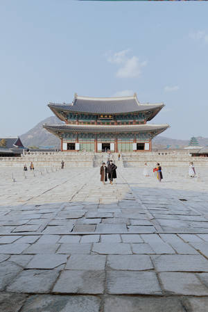 Majestic Geunjeongjeon Throne Hall In Seoul, South Korea Wallpaper