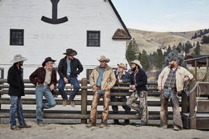 Majestic Landscape Surrounding The Yellowstone Dutton Ranch Wallpaper