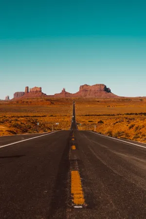 Majestic Road To Monument Valley On Iphone Screen Wallpaper