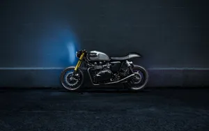 Majestic Silver Triumph Bonneville Thurxton R Motorcycle Wallpaper