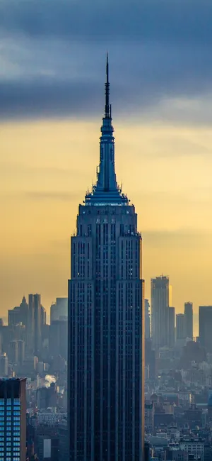 Majestic View Of The Empire State Building Wallpaper