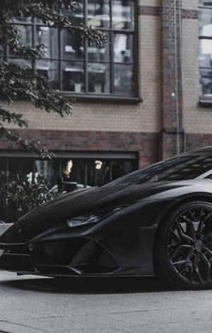 Make A Bold Statement With This 4k Lamborghini Iphone Wallpaper