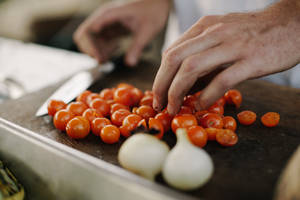 Make The Most Of Cherry Tomatoes With This Delicious Cooking Recipe! Wallpaper