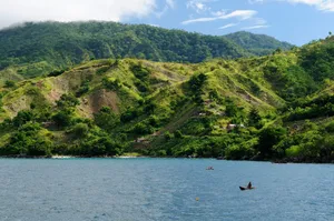 Malawi Lake Green Mountains Wallpaper