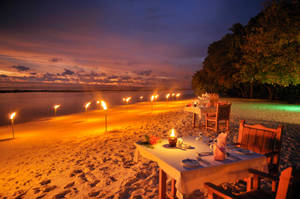 Maldives Beach Fine Dining Wallpaper