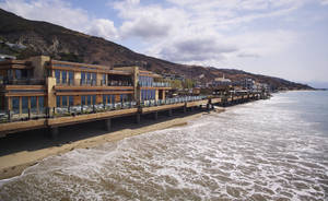 Malibu Beach Modern Hotel Wallpaper