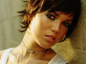 Mandy Moore Cool Look Wallpaper