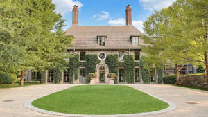 Mansion Garden Front In Greenwich Ct Wallpaper