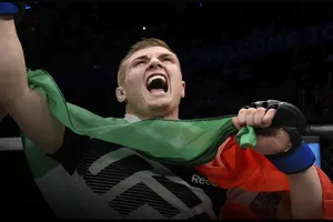 Marvin Vettori Holding Flag Wallpaper