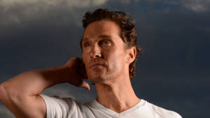 Matthew Mcconaughey In Plain White Shirt Wallpaper