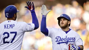 Max Muncy High Five Wallpaper