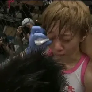 Megumi Fujii In Combat With Jessica Aguilar In 2012 Wallpaper