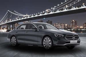 Mercedes Benz Clase E Under Manhattan Bridge Wallpaper