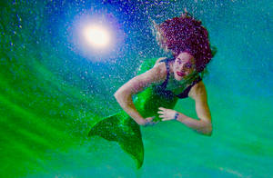 Mermaid Woman Green Underwater Wallpaper