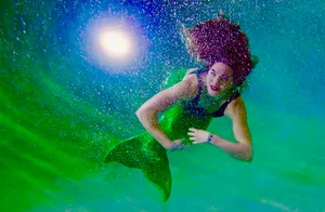 Mermaid Woman Green Underwater Wallpaper