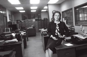 Meryl Streep Inside A Faculty Room Wallpaper