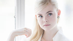 Mesmerizing Elle Fanning Wallpaper