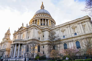 Mesmerizing St. Paul's Cathedral Outdoor Wallpaper
