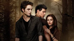 Mesmerizing Trio From The Twilight Saga: New Moon - Bella, Jacob, And Edward Wallpaper