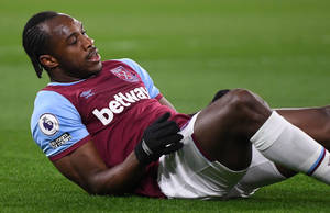 Michail Antonio On Ground Hurt Wallpaper