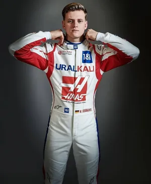 Mick Schumacher Portrait Gradient Black Wallpaper