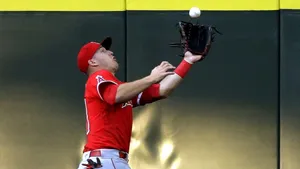 Mike Trout Catching The Ball Wallpaper