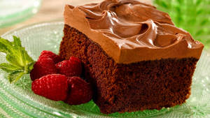 Milk Chocolate Sponge Cake Dessert Wallpaper