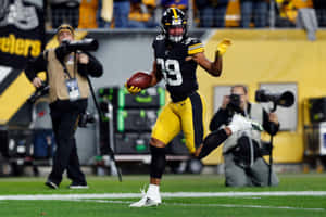 Minkah Fitzpatrick Black Pittsburgh Steelers Jersey Wallpaper